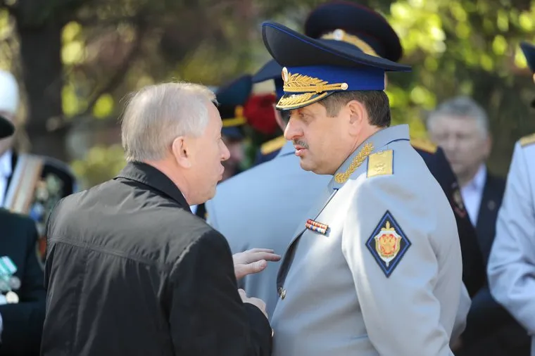 Возложение венков Вечный огонь Челябинск, ахримеев игорь, тефтелев евгений