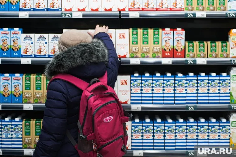 Пастеризованное молоко в рознице продается по цене примерно за 82,3 рублей за килограмм