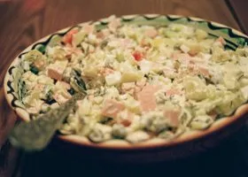 Половина россиян отказываются от классических рецептов любимых новогодних блюд