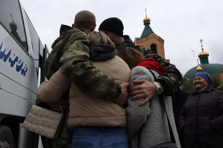 Отправка мобилизованных от кинотеатра "Спутник". Курган