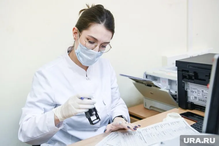 Врачу обещают зарплату от 161 837 до 213 625 рублей