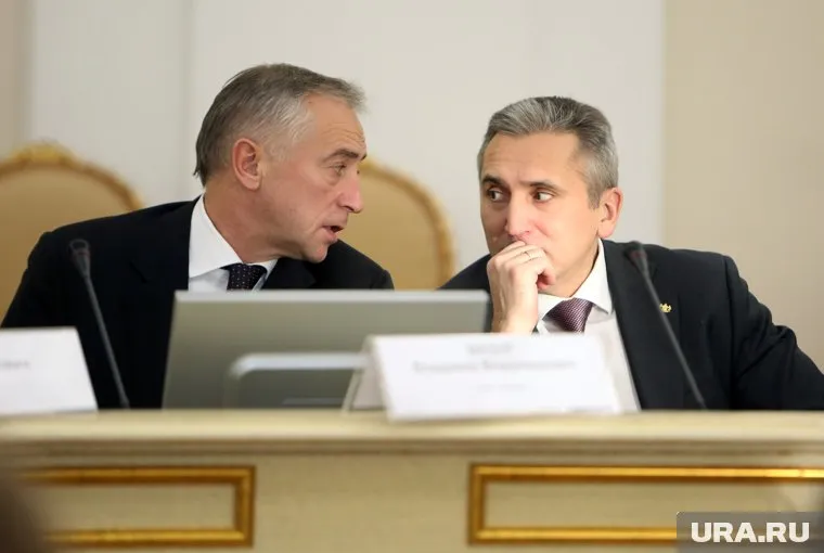 Владимир Мазур (слева) считался одним из претендентов на должность заместителя губернатора Александра Моора (справа)