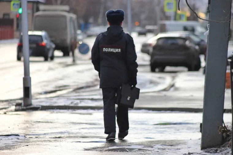 Благоустройство городского парка в снег. Курган 
