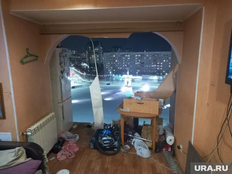 В квартире произошло обрушение балкона