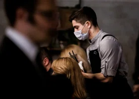 Житель Сургута избил официанта в ресторане