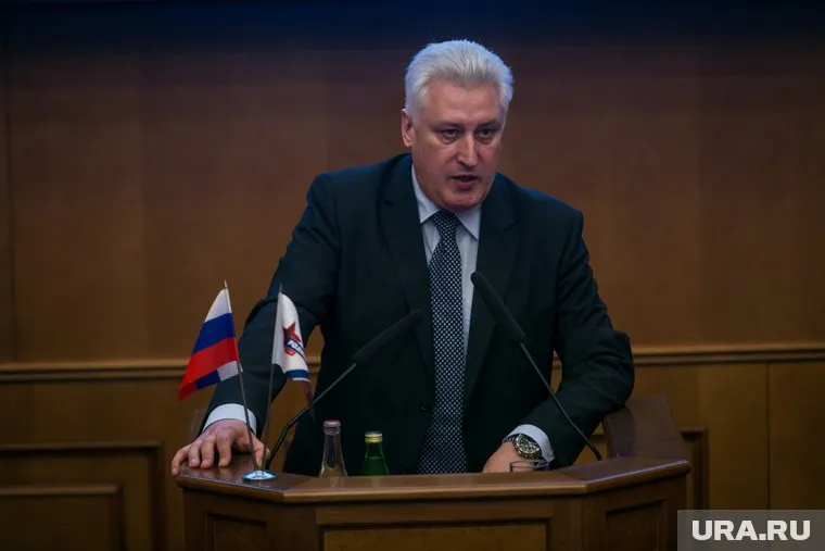 По мнению Коротченко, ВС РФ наступают сейчас в Днепропетровской области для создания там буферной зоны