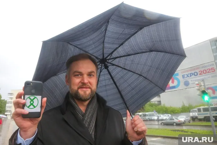 Участник екатеринбургских выборов призывает чтить Конституцию