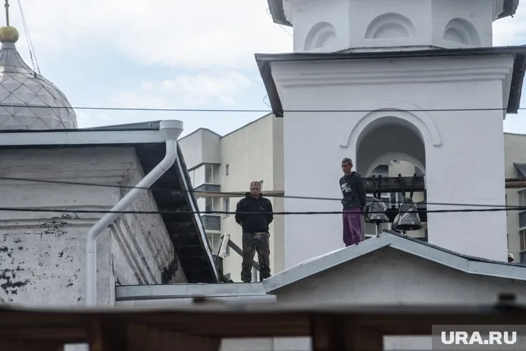 Подростков заметили на крыше 15 июня