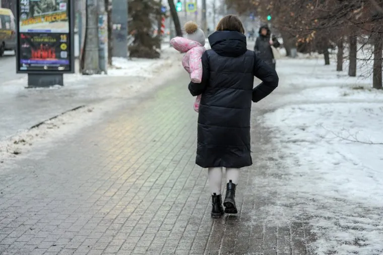 Гололед, гололедица. Челябинск