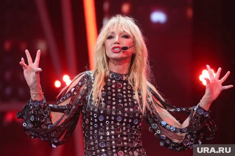 По словам Зайцева, возмущенные активисты подстрекают своими действиями к срыву коммерческой деятельности Орбакайте