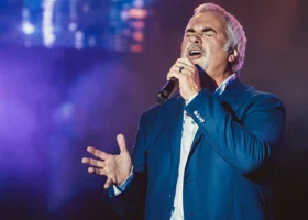 Валерий Меладзе заработал на выступлениях в Санкт-Петербурге 20 млн рублей