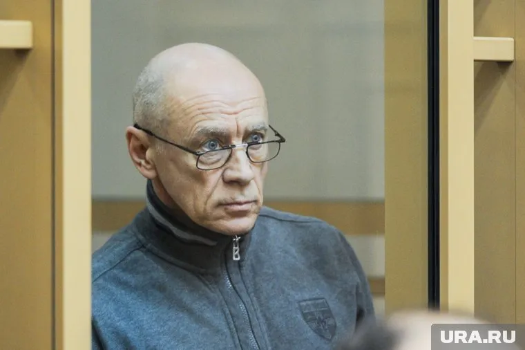 Петр Конарев (на фото), Сергей Любимов и Вадим Левченко готовятся к суду