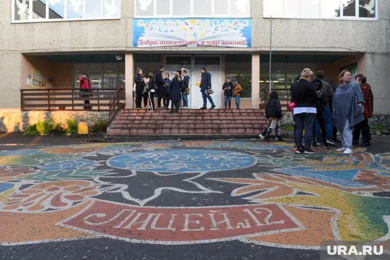 Любовь Кулева проработала в лицее №12 более 30 лет (архивное фото)
