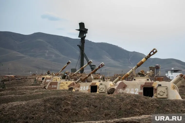 Военная база в Гюмри в принципе не зависит от ОДКБ, заявил Федор Лукьянов (архивное фото)