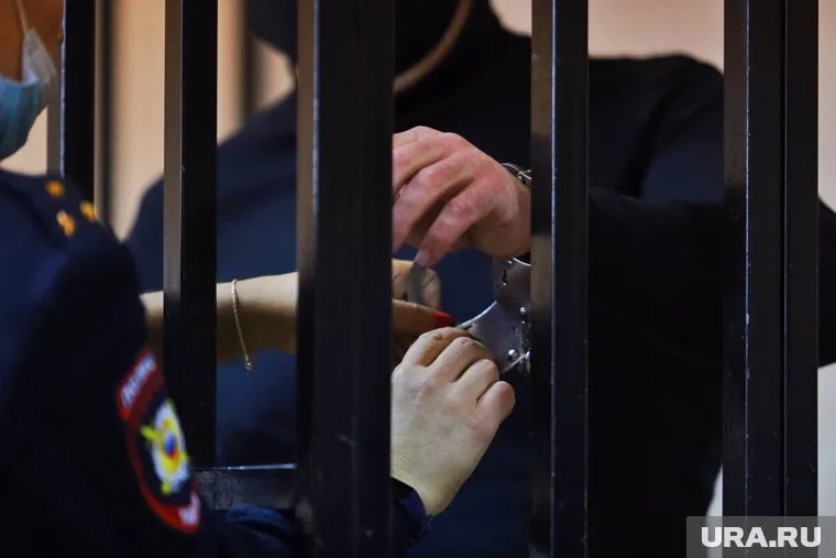 Осужденные будут отбывать наказание в колонии строго режима