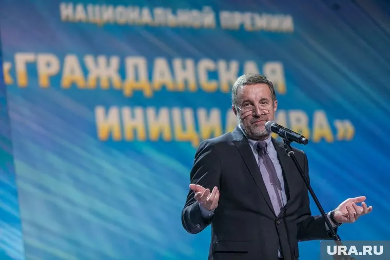 В школьные годы Леонид Ярмольник любил сидеть за рулем «Победы»