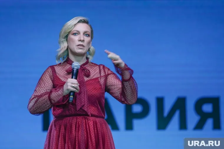 Евросоюз хочет снять с себя ответственность за кризис, принимая новые санкции против РФ, заявила Мария Захарова