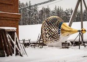 В Бийске ураган снес купол храма