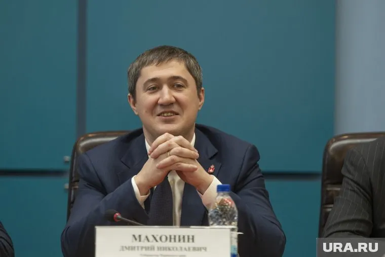 Дмитрий Махонин ослабил коронавирусные ограничения