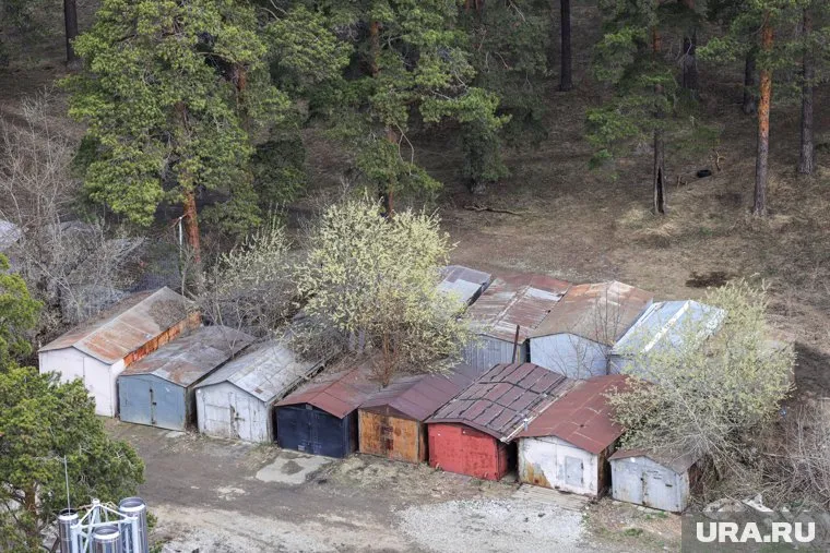 Жительница Кургана получила штраф и убрала застройки (архивное фото)