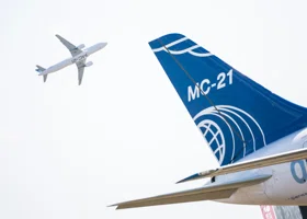 Призванный заменить иностранные самолеты МС-21 потерял в дальности