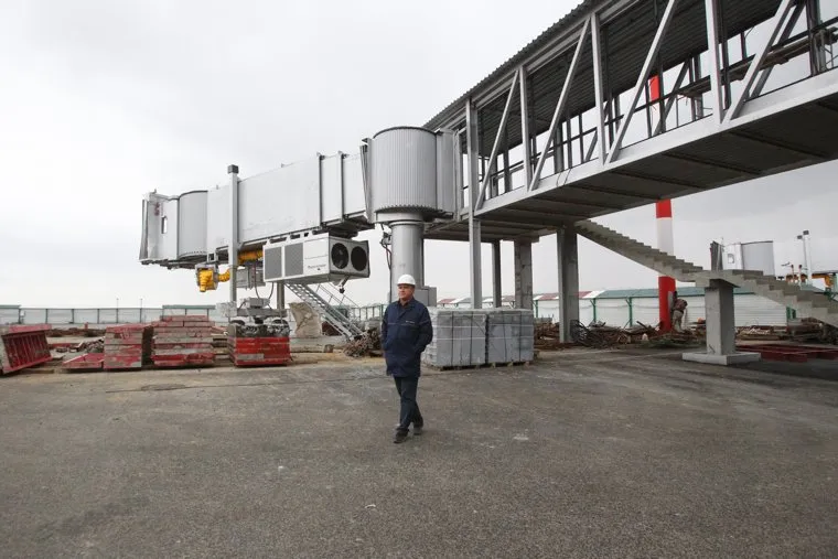 Реконструкция аэропорта "Рощино". Тюмень, аэропорт рощино