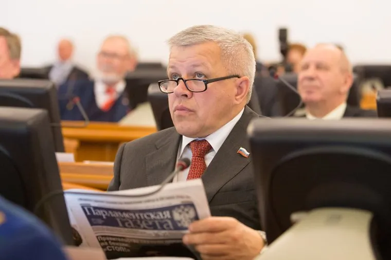 Внеочередное собрание областной думы.г. Курган , казаков владимир, парламентская газета