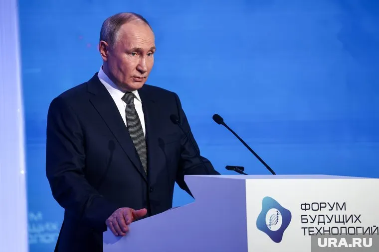 Россия, по словам Путина, готова продолжать переговорный процесс по Украине