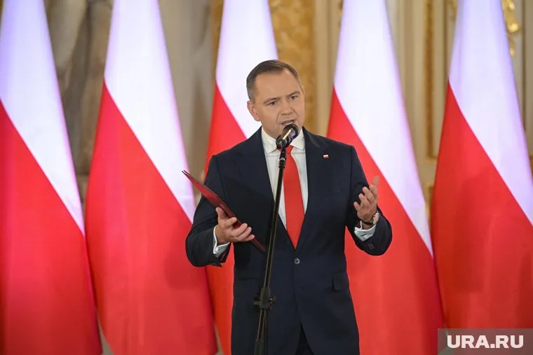 Кароль Навроцкий принес присягу и официально вступил в должность президента Польши